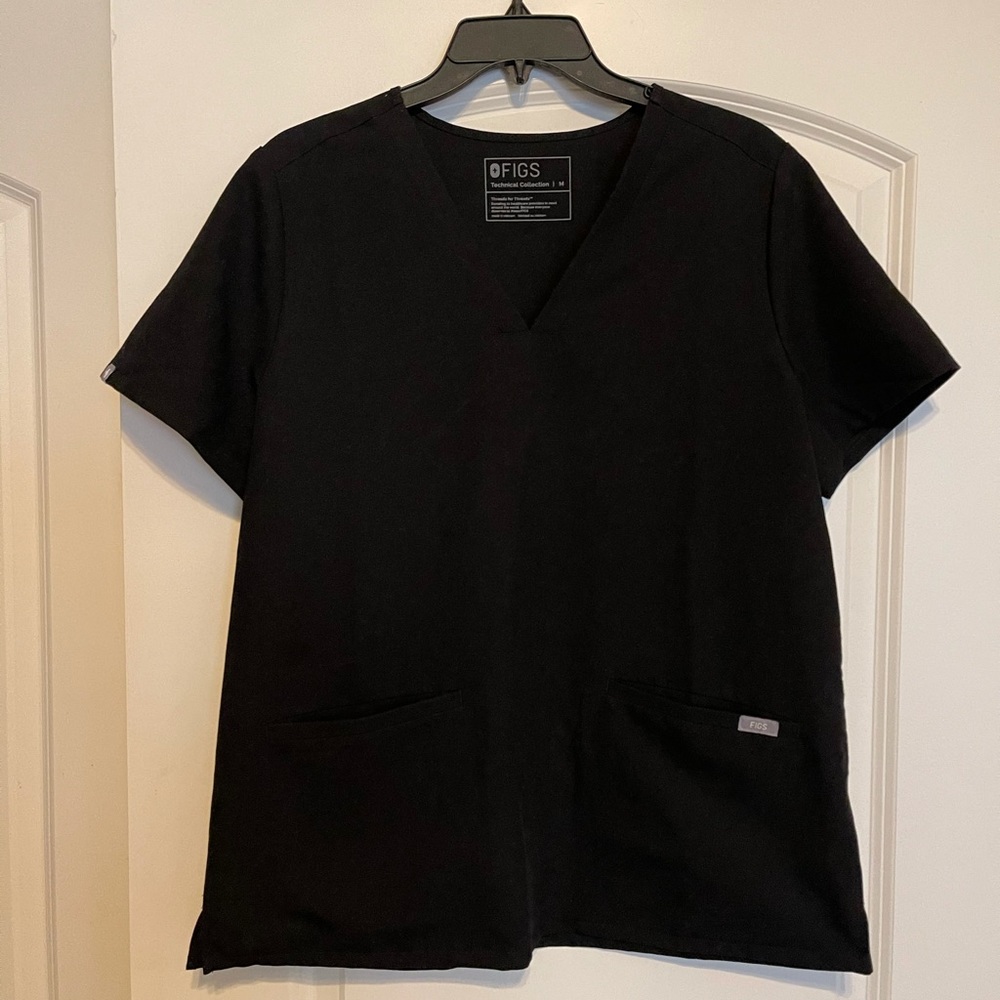 FIGS scrub top